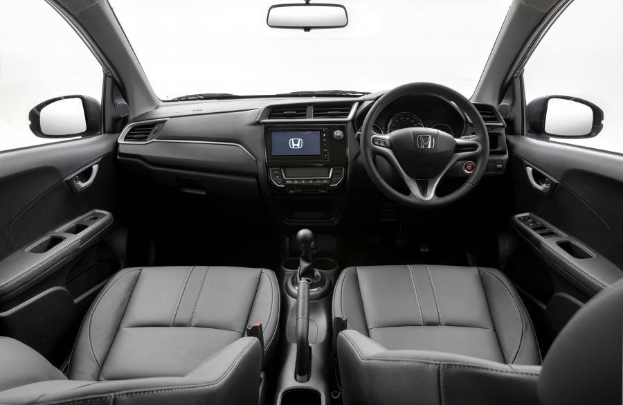 Торпедо Honda BR-V 2016 года  (ZA) (фото 27 из 38)